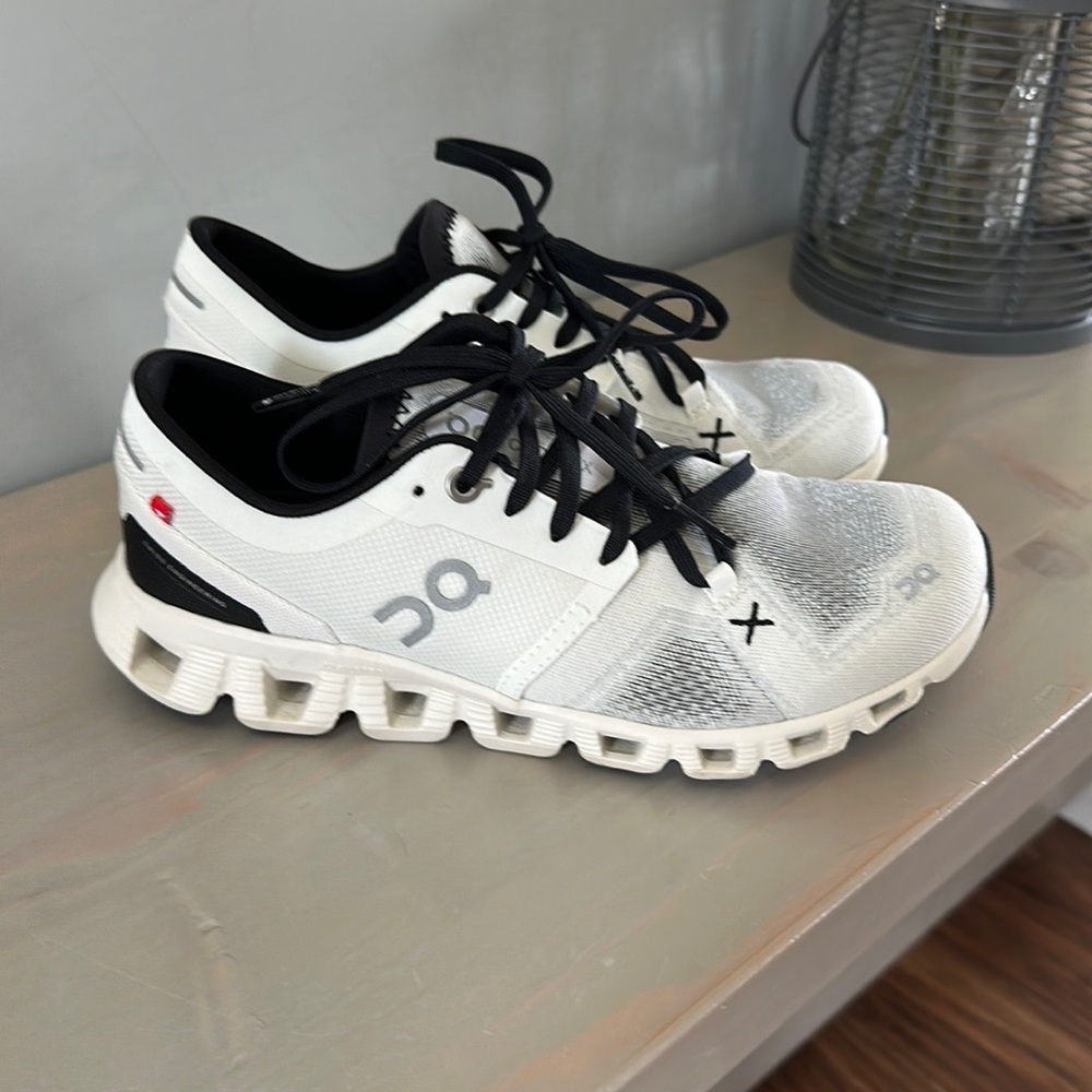On cloud X tennis shoes